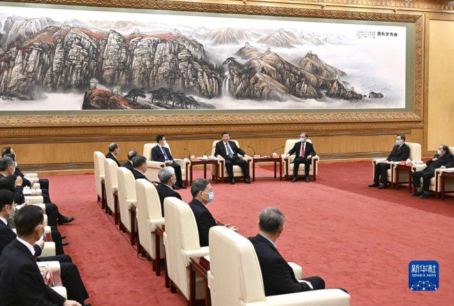 Xi sudjeluje na godišnjem okupljanju povodom Kineske nove godine s političarima koji nisu članovi KPK-a