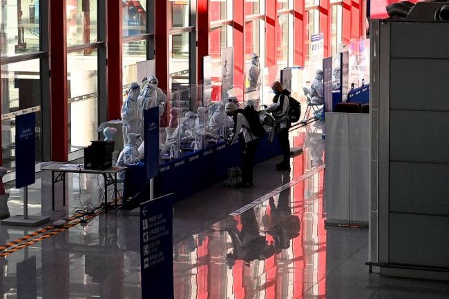 Kina nikada ne manipulira rezultatima testa na COVID-19, kažu organizatori Pekinga 2022