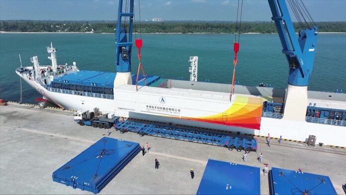 Kineska raketa Long March-8 stigla u Centar lansiranja zbog misije lansiranja Queqiao-2