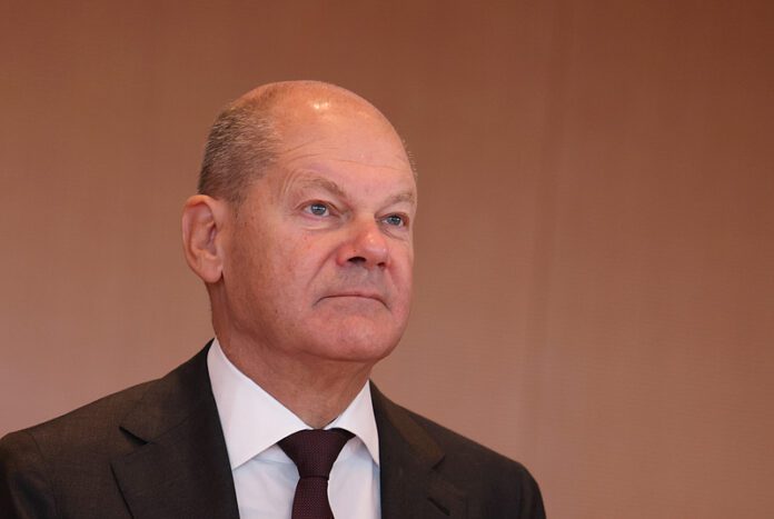 Scholz u posljednji trenutak nagovijestio mogućnost dogovora o carinama za električna vozila s Kinom