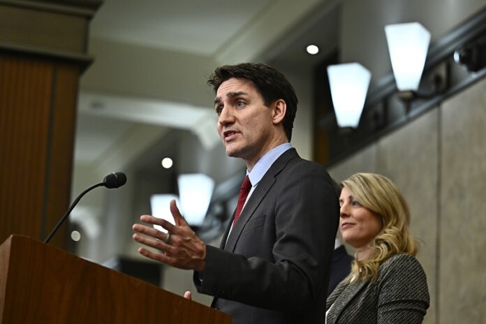 Trudeau najavljuje carine od 25 posto kao odgovor na Trumpov nalog