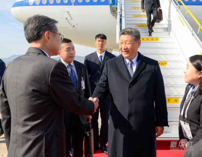 Xi stigao u Južnu Koreju na sastanak APEC-a i državni posjet