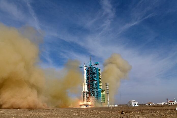 Kina šalje Shenzhou-22 u orbitu i dovršava prvu hitnu misiju lansiranja u svemirskom programu s posadom