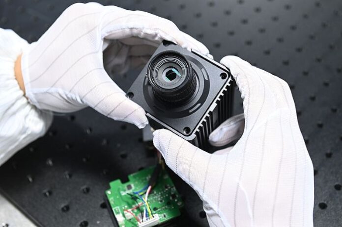 Kineska industrija elektroničke i informatičke opreme zabilježila stabilan rast u razdoblju od siječnja do listopada