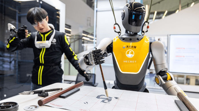 Prva kineska trgovina humanoidnih robota 7S, prostor u kojem se umjetna inteligencija susreće sa svakodnevnim životom
