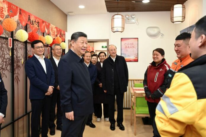 Xi Jinping tijekom obilaska Pekinga pohvalio trud i doprinos dostavljača