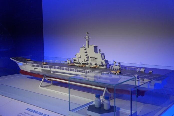 Skupina nosača zrakoplova Liaoning završila borbenu obuku na otvorenom moru