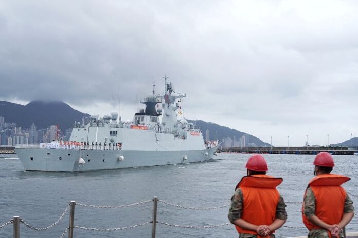 Brodovi kineske narodnooslobodilačke vojske (PLA) Nanning i Hengyang napuštaju Hong Kong