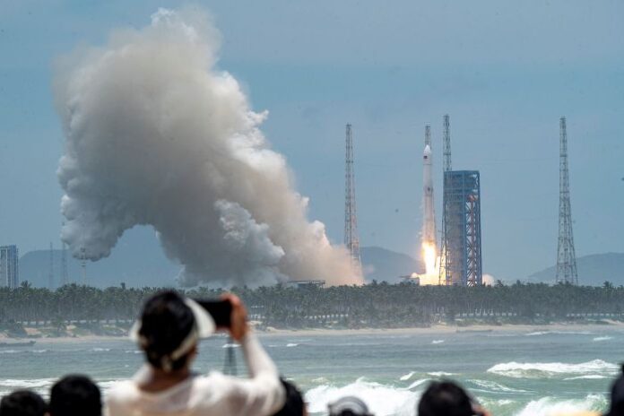 Kineska raketa Dugi marš-10B izvela prvi let i prvi put ostvarila kontrolirani povrat prvog stupnja
