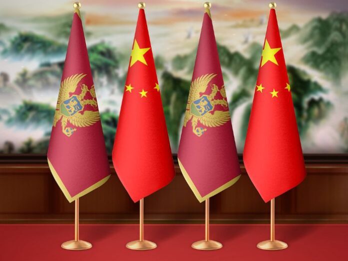 Xi i predsjednik Crne Gore razmijenili čestitke povodom 20. obljetnice diplomatskih odnosa