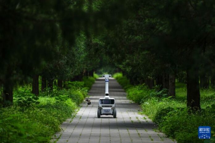 Roboti „zaposleni“ u pekinškim parkovima